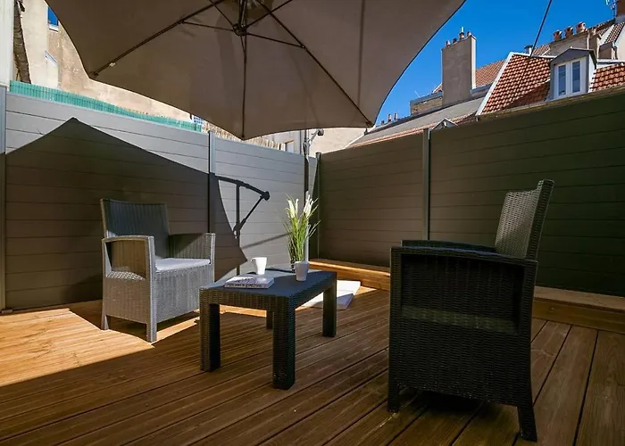 Terrasse Godrans en plein cœur de ville